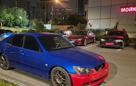 Lexus IS II рестайлинг 2, 2000 год, 1 200 000 рублей, 1 фотография
