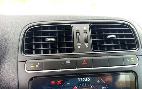 Volkswagen Polo VI (EU Market), 2011 год, 489 000 рублей, 19 фотография