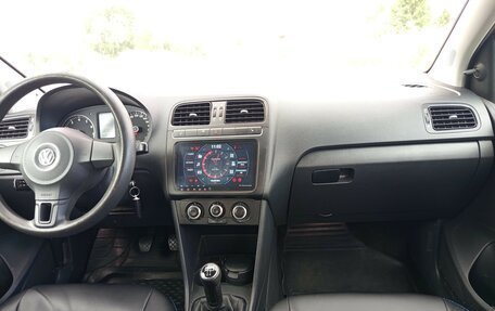 Volkswagen Polo VI (EU Market), 2011 год, 489 000 рублей, 15 фотография