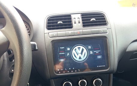 Volkswagen Polo VI (EU Market), 2011 год, 489 000 рублей, 20 фотография