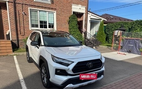 Toyota RAV4, 2024 год, 3 550 000 рублей, 2 фотография