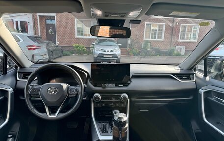 Toyota RAV4, 2024 год, 3 550 000 рублей, 7 фотография