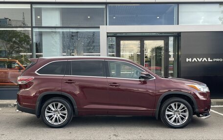 Toyota Highlander III, 2014 год, 2 479 000 рублей, 4 фотография