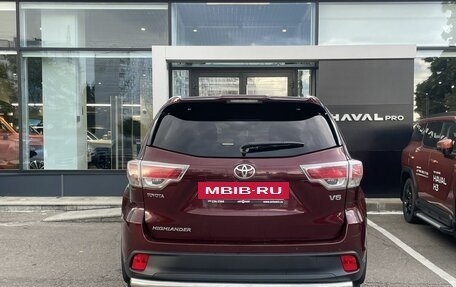 Toyota Highlander III, 2014 год, 2 479 000 рублей, 6 фотография