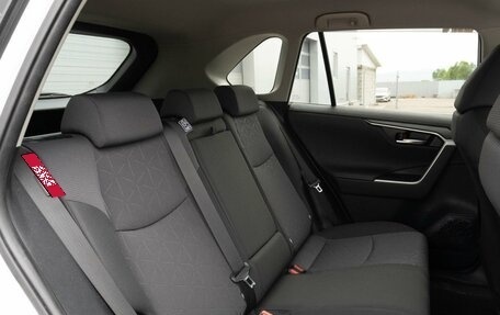 Toyota RAV4, 2020 год, 3 500 000 рублей, 12 фотография