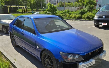 Lexus IS II рестайлинг 2, 2000 год, 1 200 000 рублей, 2 фотография