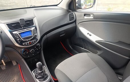 Hyundai Solaris II рестайлинг, 2011 год, 597 000 рублей, 30 фотография