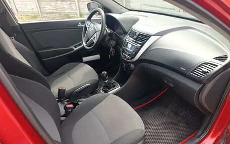 Hyundai Solaris II рестайлинг, 2011 год, 597 000 рублей, 23 фотография