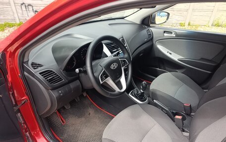 Hyundai Solaris II рестайлинг, 2011 год, 597 000 рублей, 19 фотография