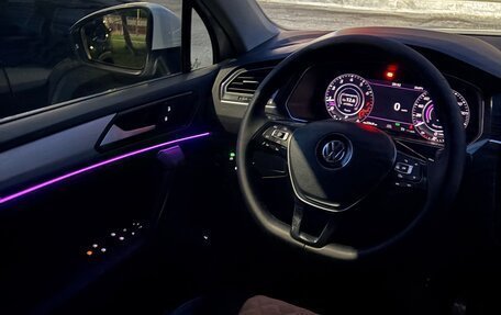 Volkswagen Tiguan II, 2018 год, 2 900 000 рублей, 25 фотография