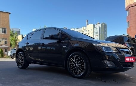 Opel Astra J, 2012 год, 820 000 рублей, 3 фотография