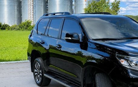 Toyota Land Cruiser Prado 150 рестайлинг 2, 2021 год, 6 380 000 рублей, 6 фотография
