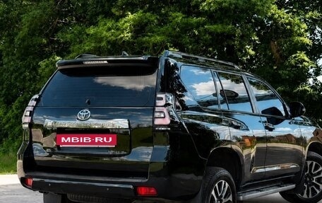 Toyota Land Cruiser Prado 150 рестайлинг 2, 2021 год, 6 380 000 рублей, 3 фотография
