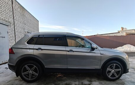 Volkswagen Tiguan II, 2017 год, 2 300 000 рублей, 4 фотография