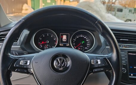 Volkswagen Tiguan II, 2017 год, 2 300 000 рублей, 9 фотография