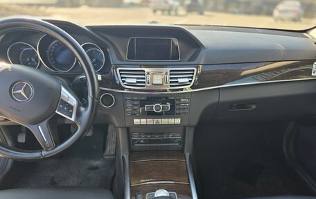 Mercedes-Benz E-Класс, 2013 год, 1 600 000 рублей, 15 фотография