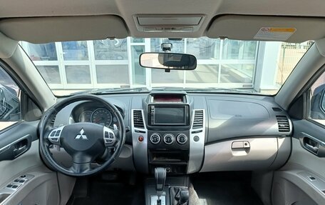 Mitsubishi Pajero Sport II рестайлинг, 2015 год, 2 190 000 рублей, 17 фотография