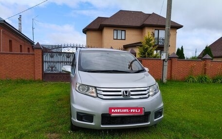Honda Freed I, 2012 год, 930 000 рублей, 2 фотография