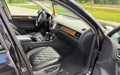 Volkswagen Touareg III, 2018 год, 3 650 000 рублей, 8 фотография