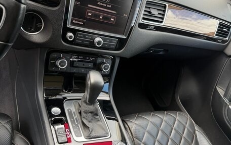 Volkswagen Touareg III, 2018 год, 3 650 000 рублей, 6 фотография