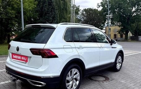 Volkswagen Tiguan II, 2023 год, 2 720 000 рублей, 4 фотография