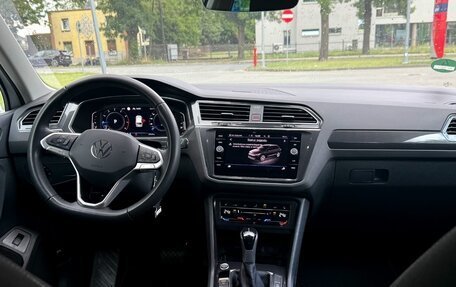 Volkswagen Tiguan II, 2023 год, 2 720 000 рублей, 11 фотография