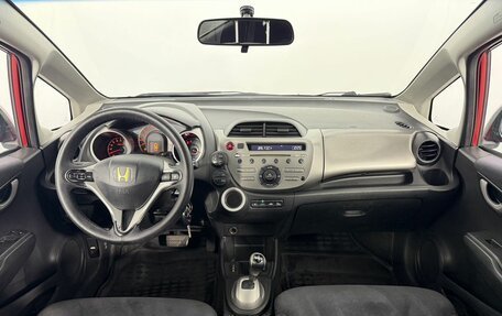 Honda Jazz II рестайлинг, 2009 год, 590 000 рублей, 20 фотография