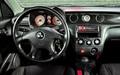 Mitsubishi Outlander III рестайлинг 3, 2006 год, 750 000 рублей, 14 фотография