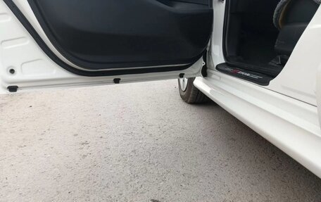 Toyota Yaris, 2020 год, 1 200 000 рублей, 5 фотография