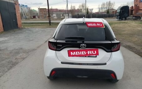 Toyota Yaris, 2020 год, 1 200 000 рублей, 14 фотография