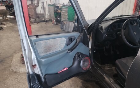 Chevrolet Niva I рестайлинг, 2003 год, 315 000 рублей, 3 фотография