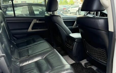 Toyota Land Cruiser 200, 2011 год, 2 689 000 рублей, 13 фотография