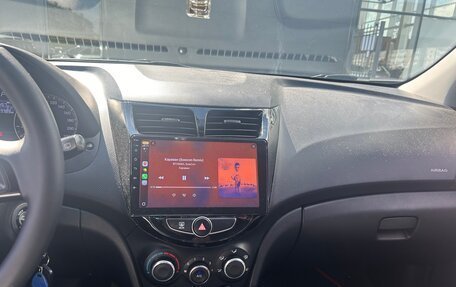 Hyundai Solaris II рестайлинг, 2014 год, 850 000 рублей, 8 фотография