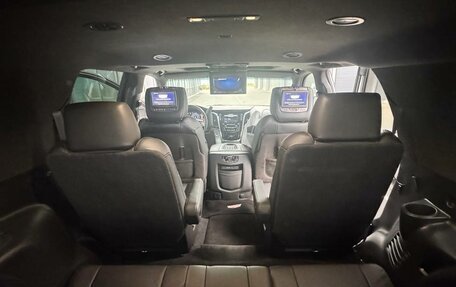 Cadillac Escalade IV, 2016 год, 4 000 000 рублей, 18 фотография