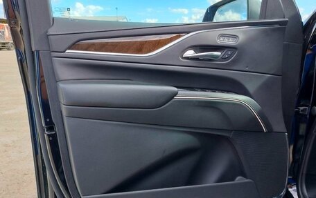 Cadillac Escalade V, 2023 год, 11 448 000 рублей, 10 фотография