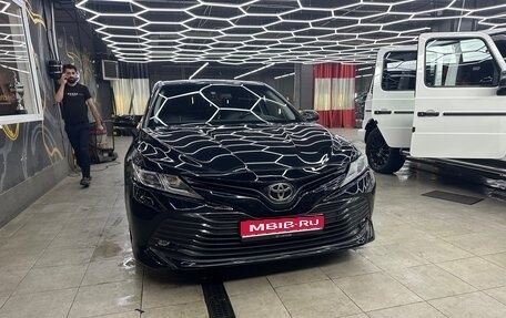 Toyota Camry, 2020 год, 2 800 000 рублей, 1 фотография