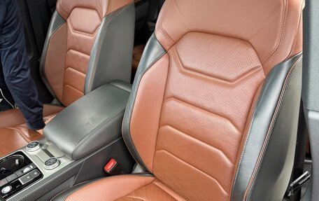 Volkswagen Touareg III, 2019 год, 6 400 000 рублей, 18 фотография