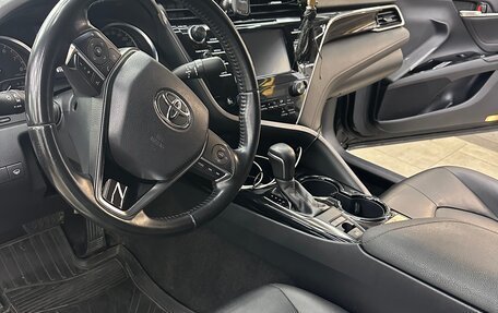 Toyota Camry, 2020 год, 2 800 000 рублей, 9 фотография