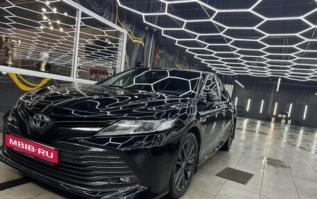 Toyota Camry, 2020 год, 2 800 000 рублей, 7 фотография