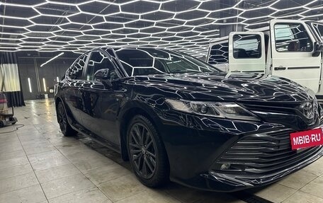 Toyota Camry, 2020 год, 2 800 000 рублей, 6 фотография