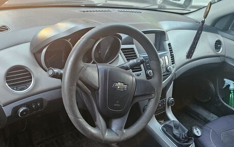Chevrolet Cruze II, 2011 год, 299 000 рублей, 2 фотография