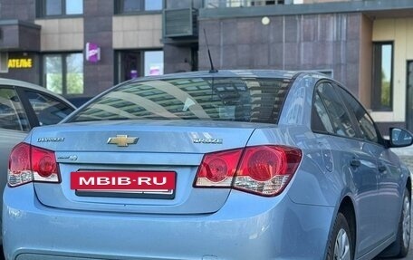 Chevrolet Cruze II, 2010 год, 870 000 рублей, 11 фотография