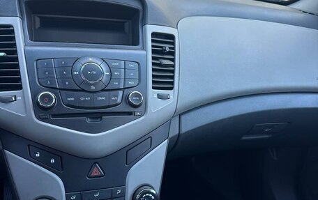 Chevrolet Cruze II, 2010 год, 870 000 рублей, 15 фотография
