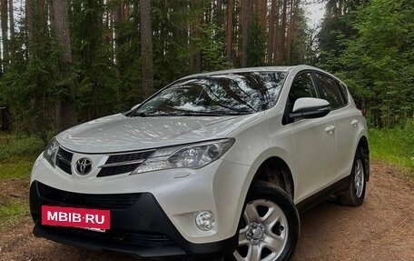 Toyota RAV4, 2014 год, 1 590 000 рублей, 3 фотография