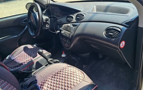 Ford Focus IV, 2001 год, 150 000 рублей, 3 фотография