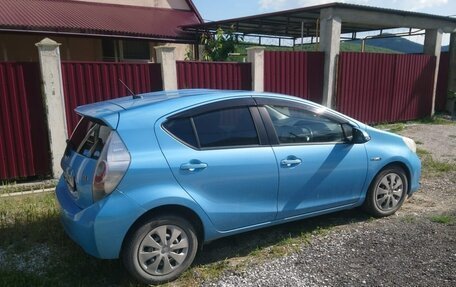 Toyota Aqua I, 2013 год, 850 000 рублей, 2 фотография
