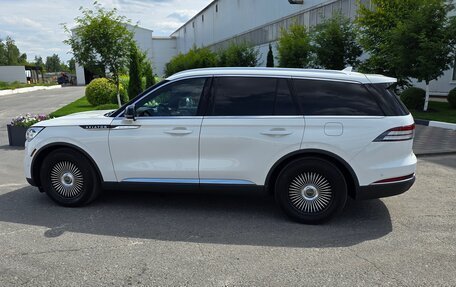 Lincoln Aviator II, 2022 год, 6 400 000 рублей, 2 фотография