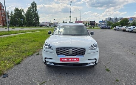 Lincoln Aviator II, 2022 год, 6 400 000 рублей, 5 фотография
