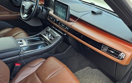 Lincoln Aviator II, 2022 год, 6 400 000 рублей, 11 фотография
