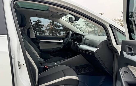 Volkswagen Golf VIII, 2024 год, 1 990 000 рублей, 8 фотография